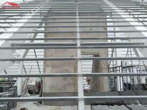 Gia công sắt hộp chữ nhật 100x300 làm dầm mái công trình