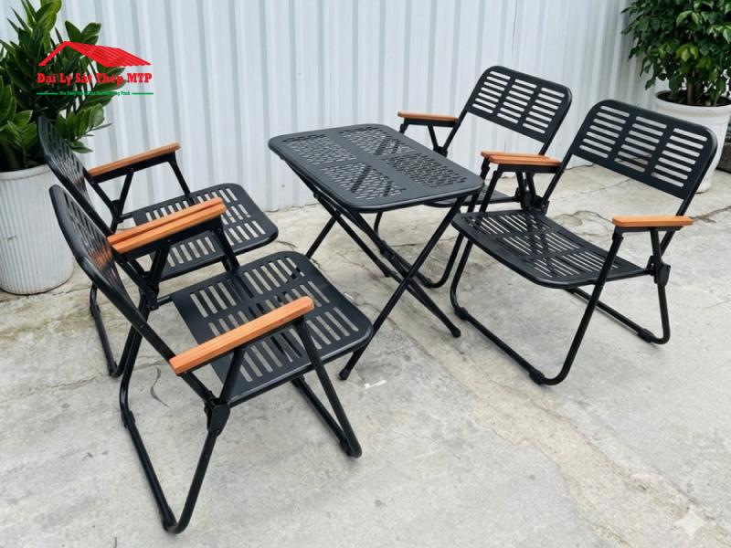 Ứng dụng thép ống phi 21 làm khung bàn ghế