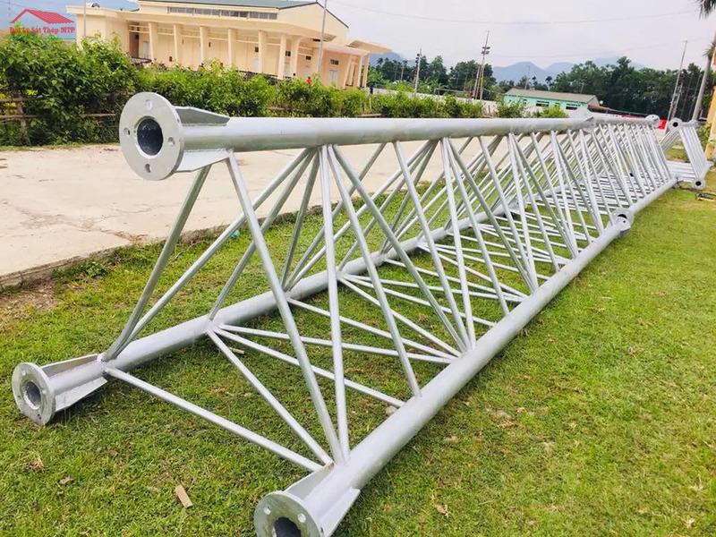 Dùng thép ống phi 219 gia công tháp phát sóng truyền hình