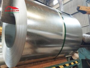 Cuộn tôn kẽm Hoa Sen chuẩn bị gia công cán phẳng tại Sắt Thép MTP